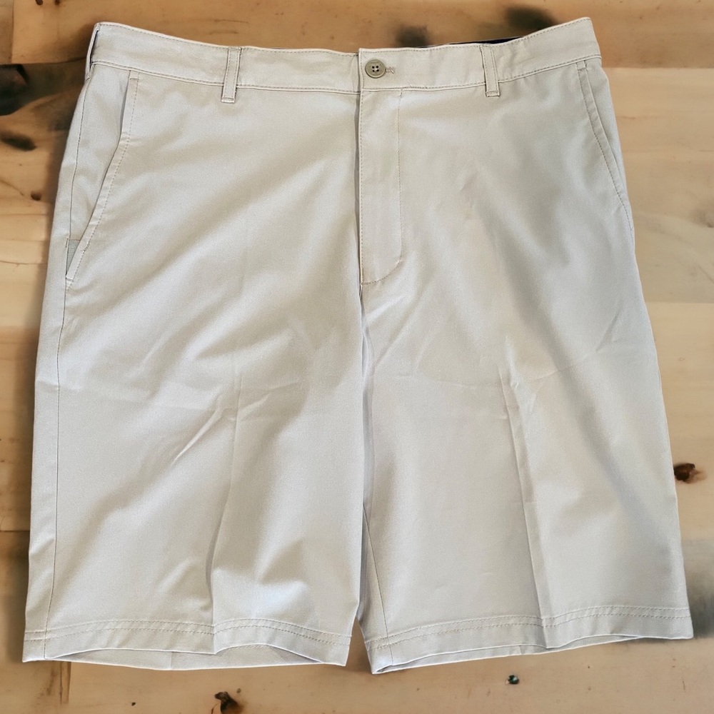 IZOD Golf Flat Front Tan Khaki Shorts 36 Classic Fit